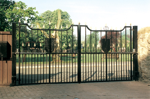 Aries Metal Gate Style